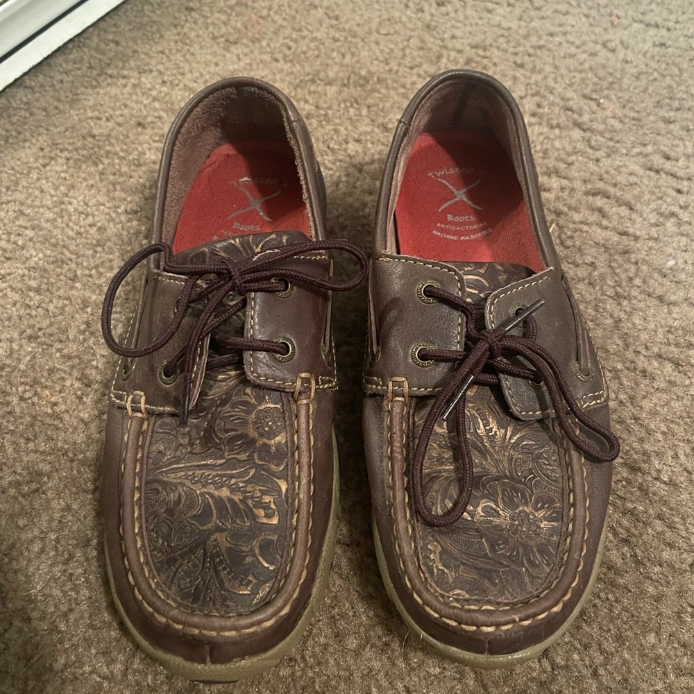 women’s twisted X’s